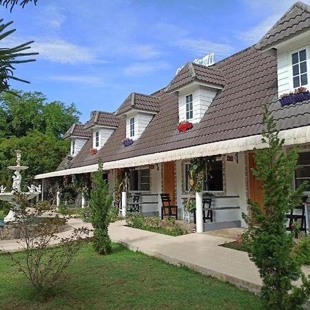 Charisma Resort Suan Phueng Eksteriør billede